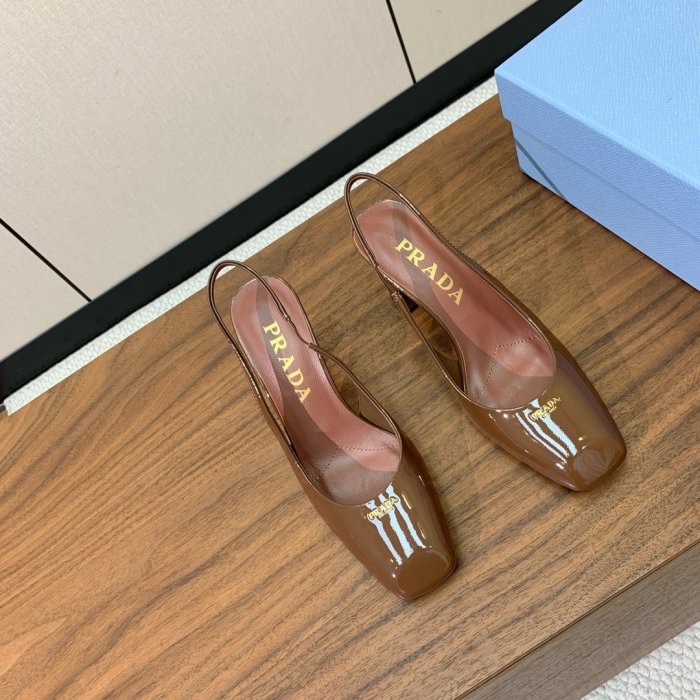 Босоножки фото 5