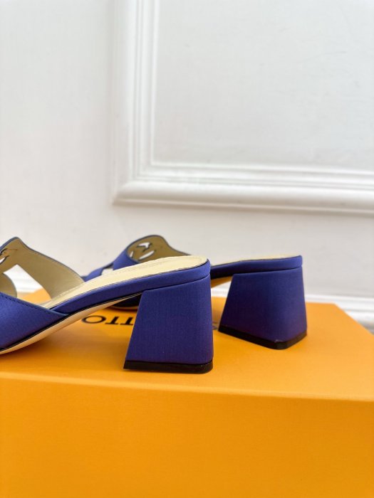 Босоножки фото 7