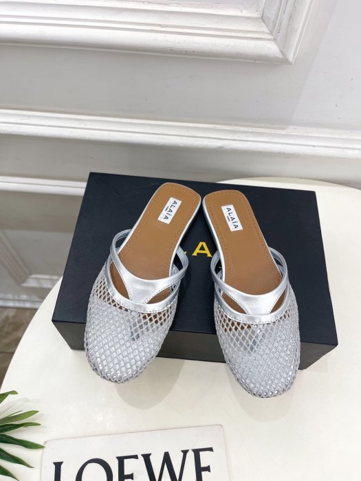 Шлепанцы женские