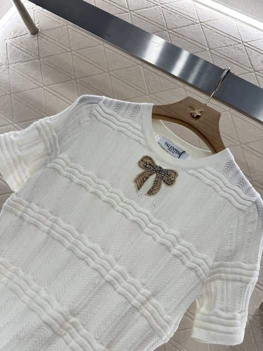 T-shirt women's фото 8