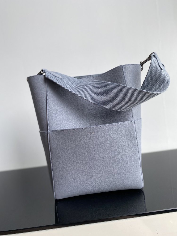 A bag Sangle Bucket 33 cm