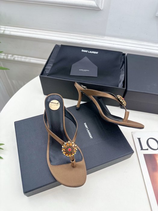 Босоножки фото 4