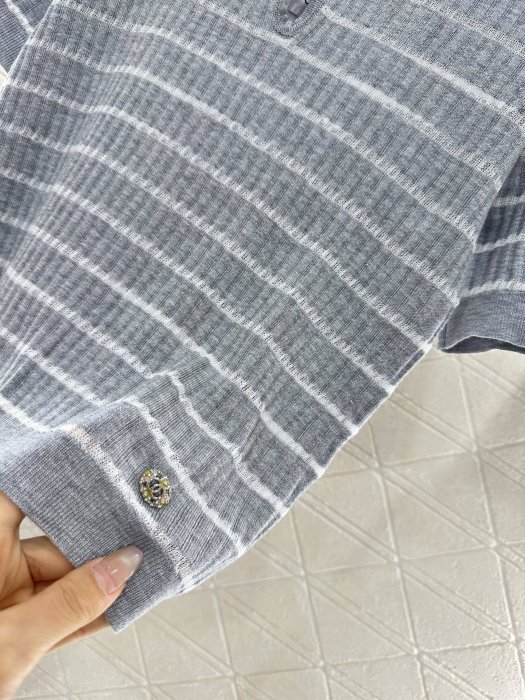 T-shirt women's фото 8