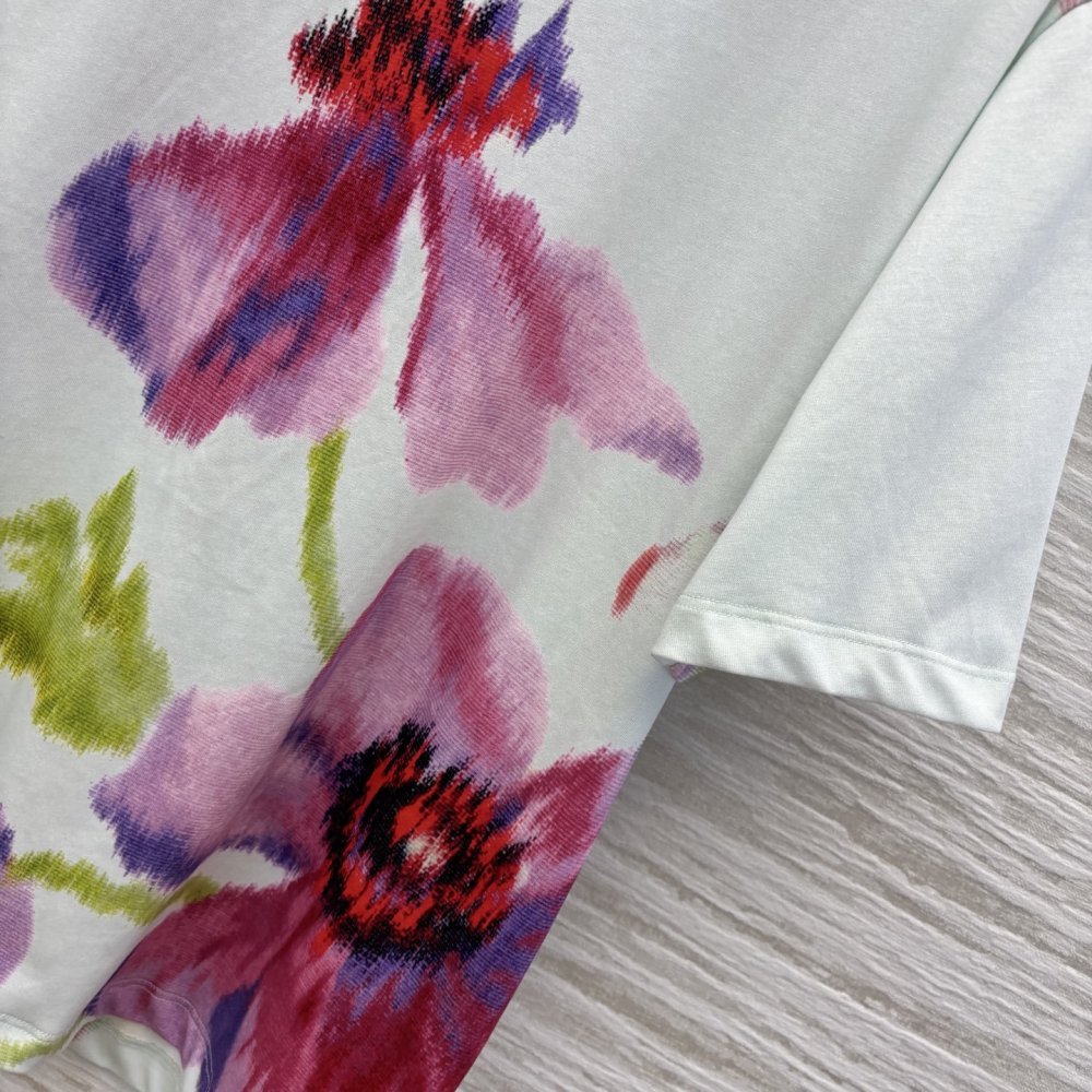 Футболка жіноча фото 8