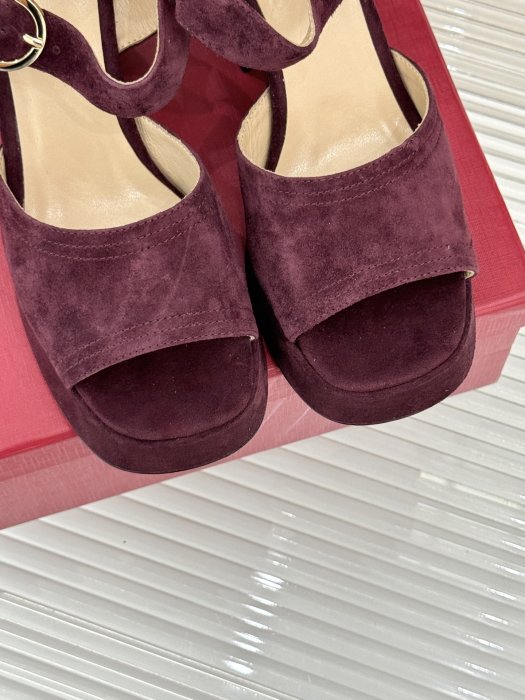 Босоножки фото 7