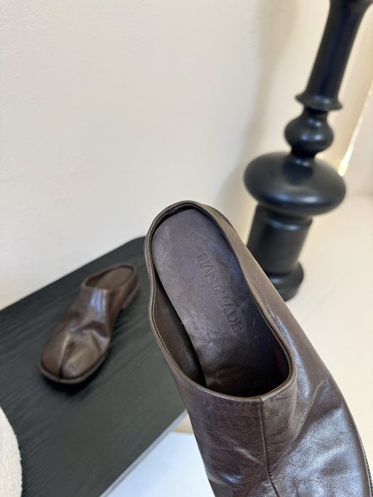 Мюли с раздвоенным носком фото 8