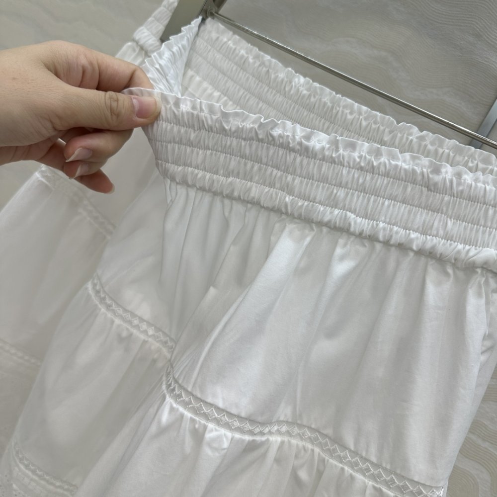 White long skirt фото 6