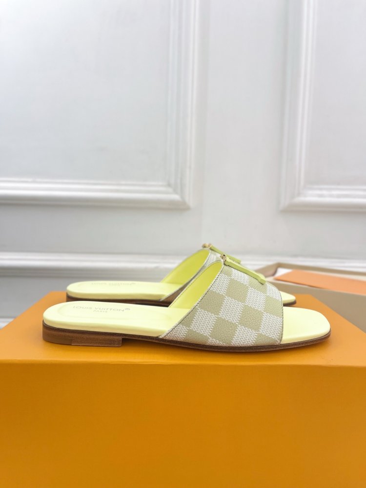 Шльопанці жіночі фото 4