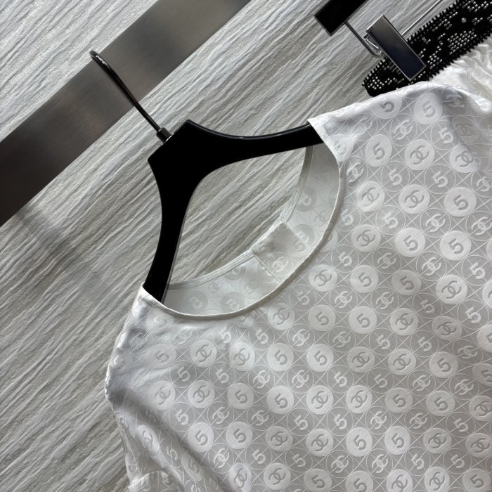 Костюм женский фото 2