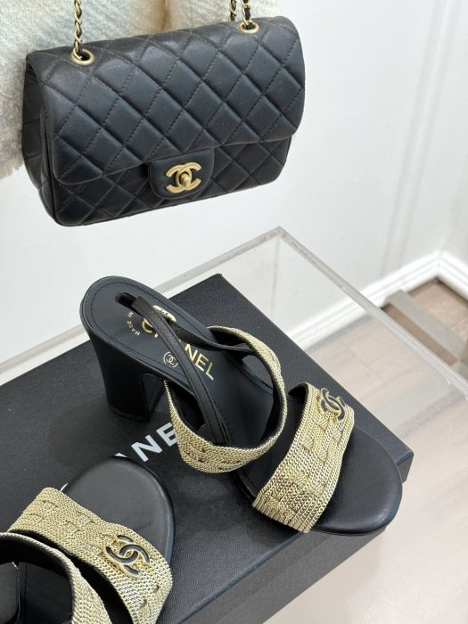 Босоножки фото 5