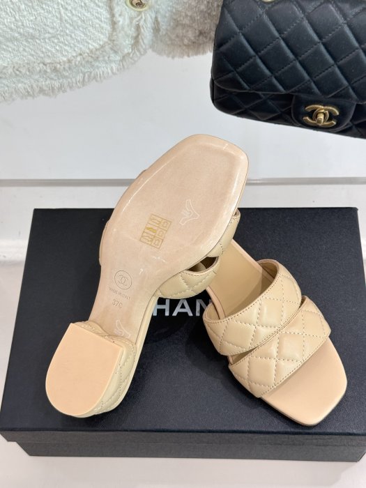 Босоножки фото 9