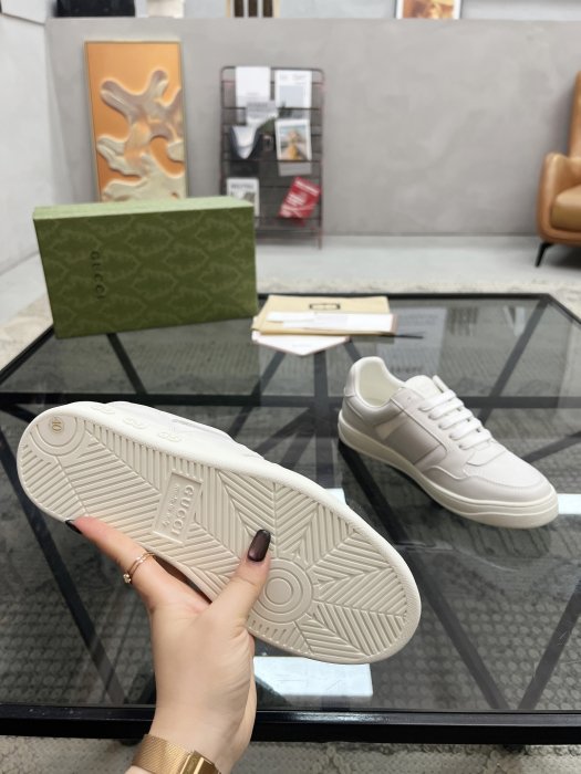 Кросівки чоловічі фото 9