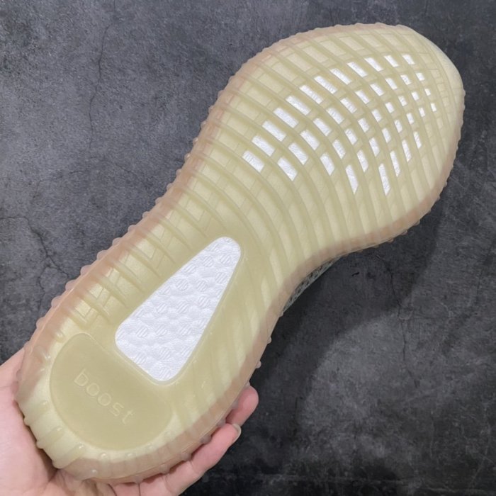 Кроссовки Yeezy350 V2 EG7492 фото 9