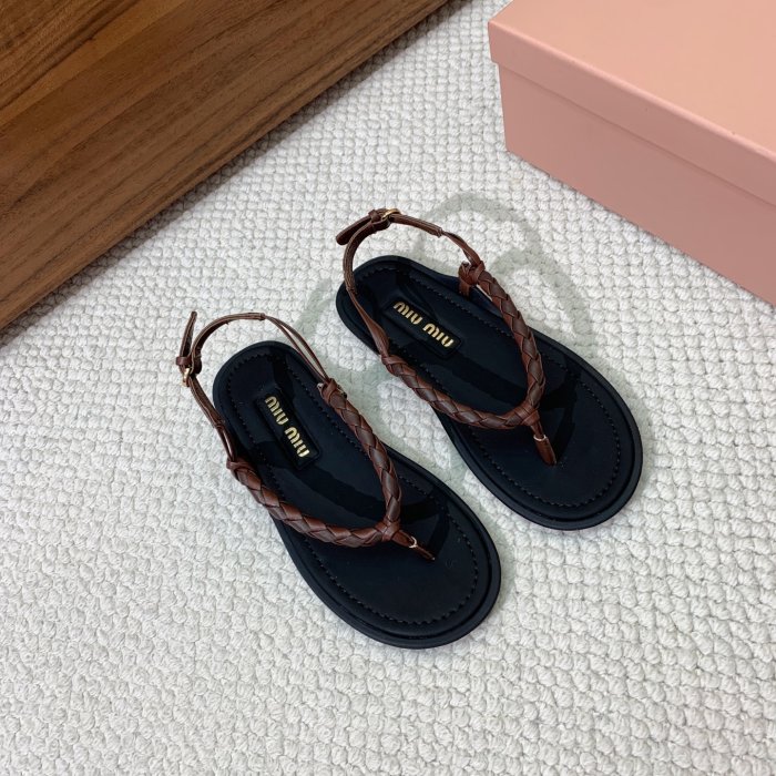 Сандалі жіночі фото 2