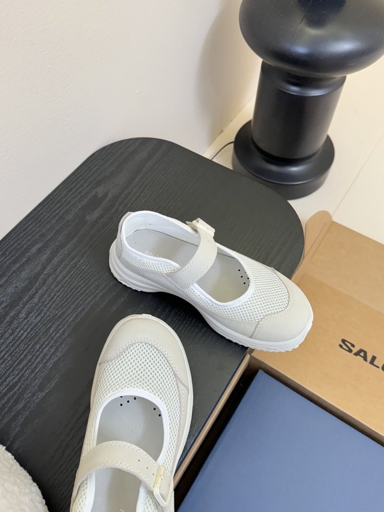 Кроссовки женские фото 4