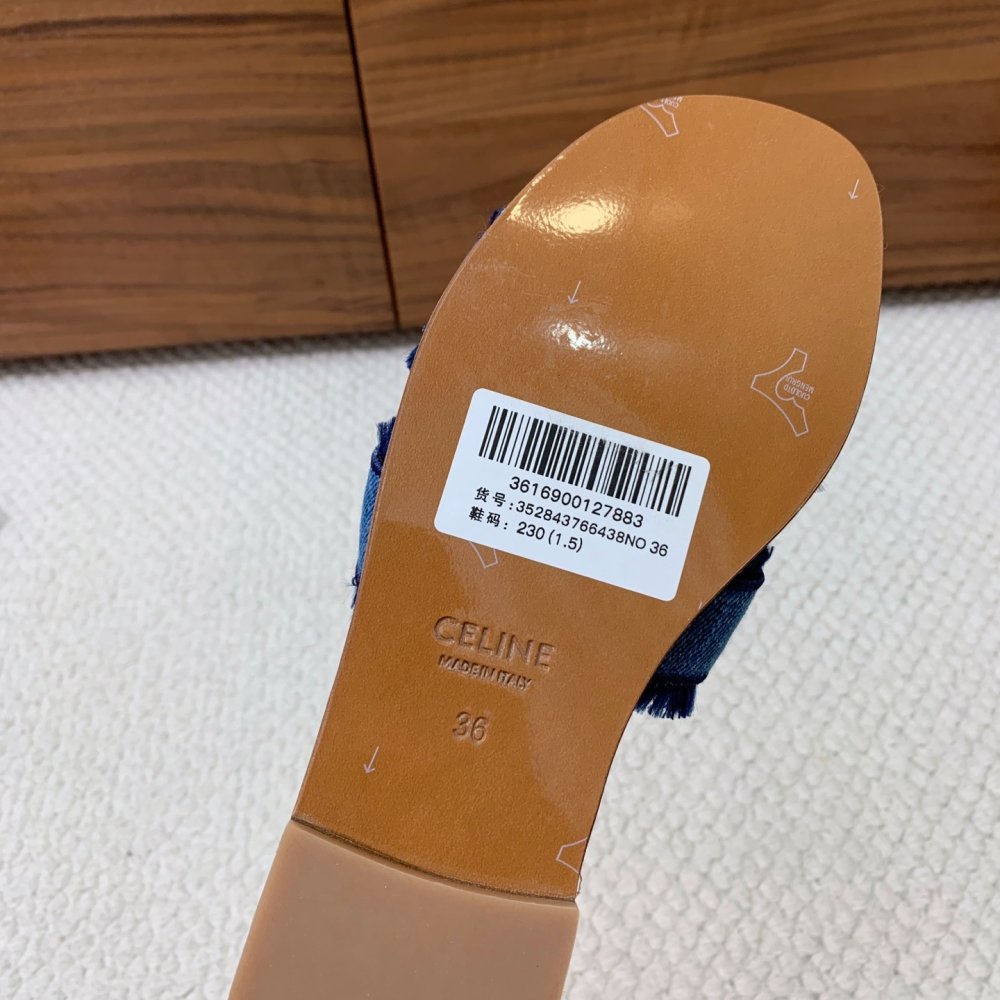 Шльопанці жіночі фото 9