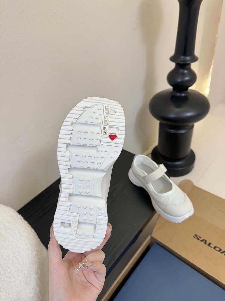 Кроссовки женские фото 9