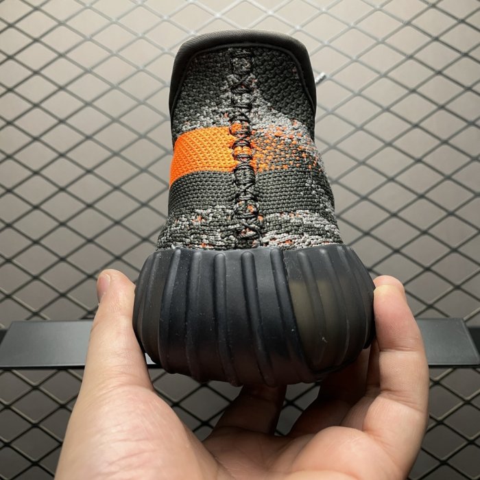 Кроссовки Yeezy Boost 350V2 фото 2