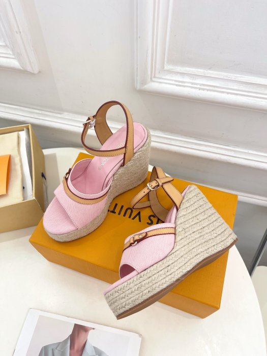 Босоножки фото 5