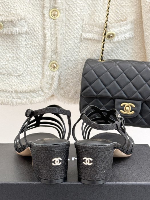 Босоножки фото 6