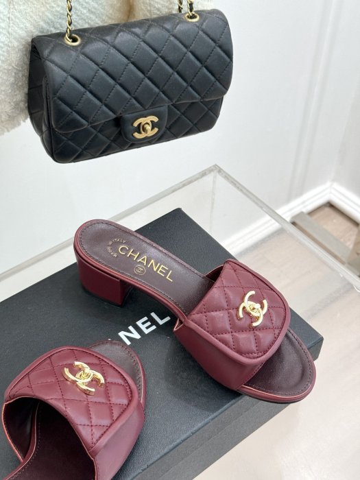 Босоножки фото 5