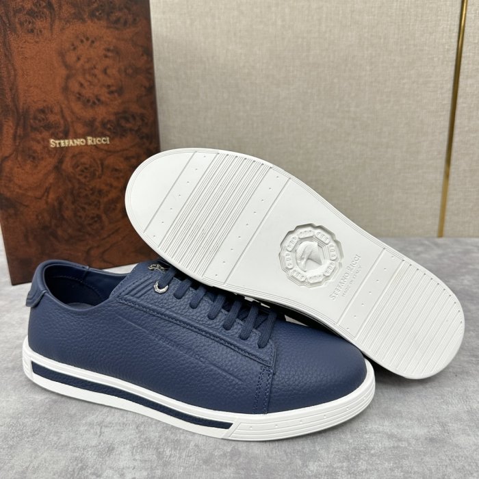 Кросівки фото 8