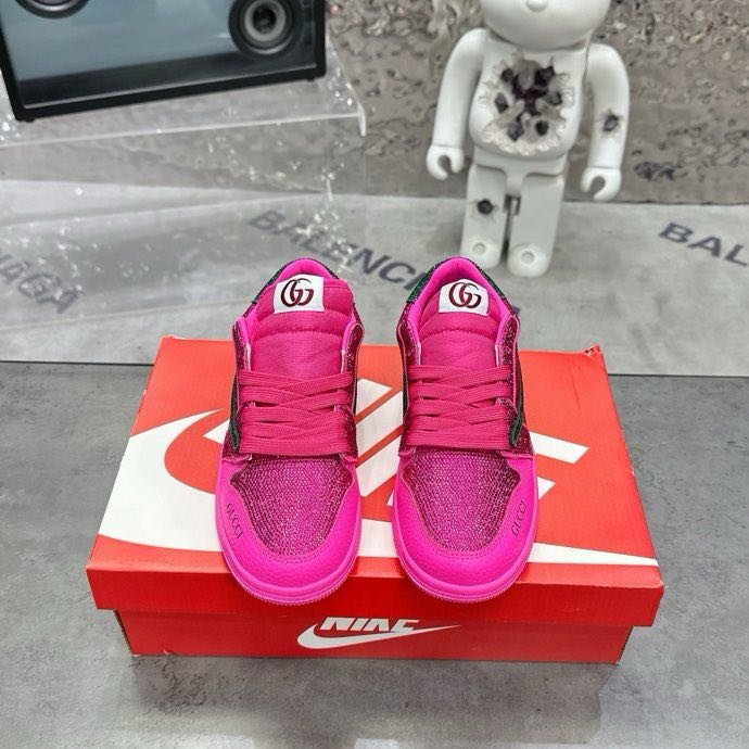 Кроссовки Nike Air Jordan x Gucci фото 8