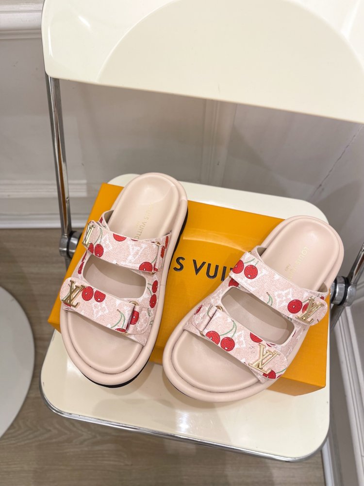 Шльопанці жіночі фото 5