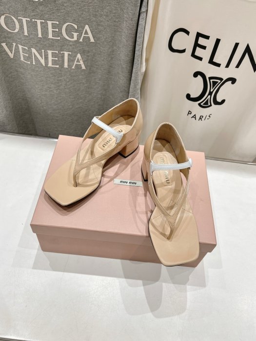 Босоножки фото 2