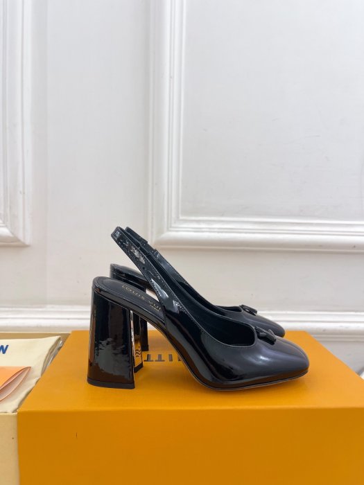 Босоножки фото 2