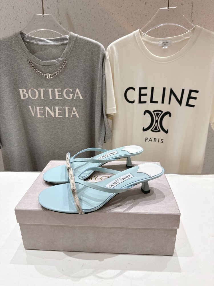 Шлепанцы женские фото 3