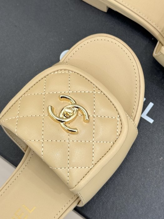 Шлепанцы фото 7