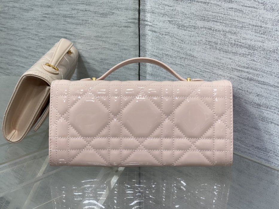 Сумка Miss Caro 24 см фото 4