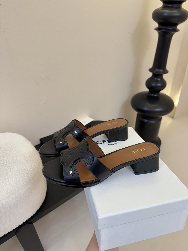 Шлепанцы женские фото 5