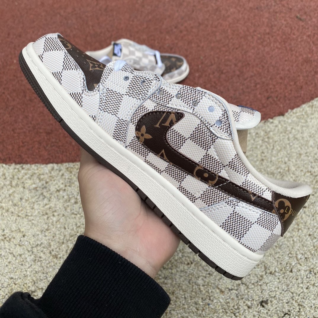 Кроссовки Travis Scott x Air Jordan 1 Low x Louis Vuitton фото 3