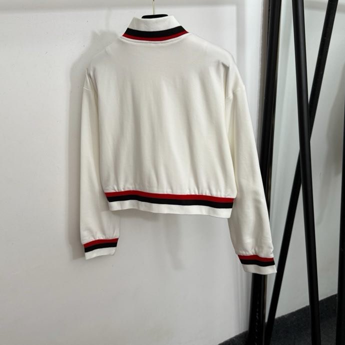 Костюм женский фото 5