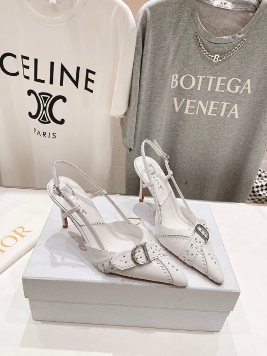 Босоножки фото 5