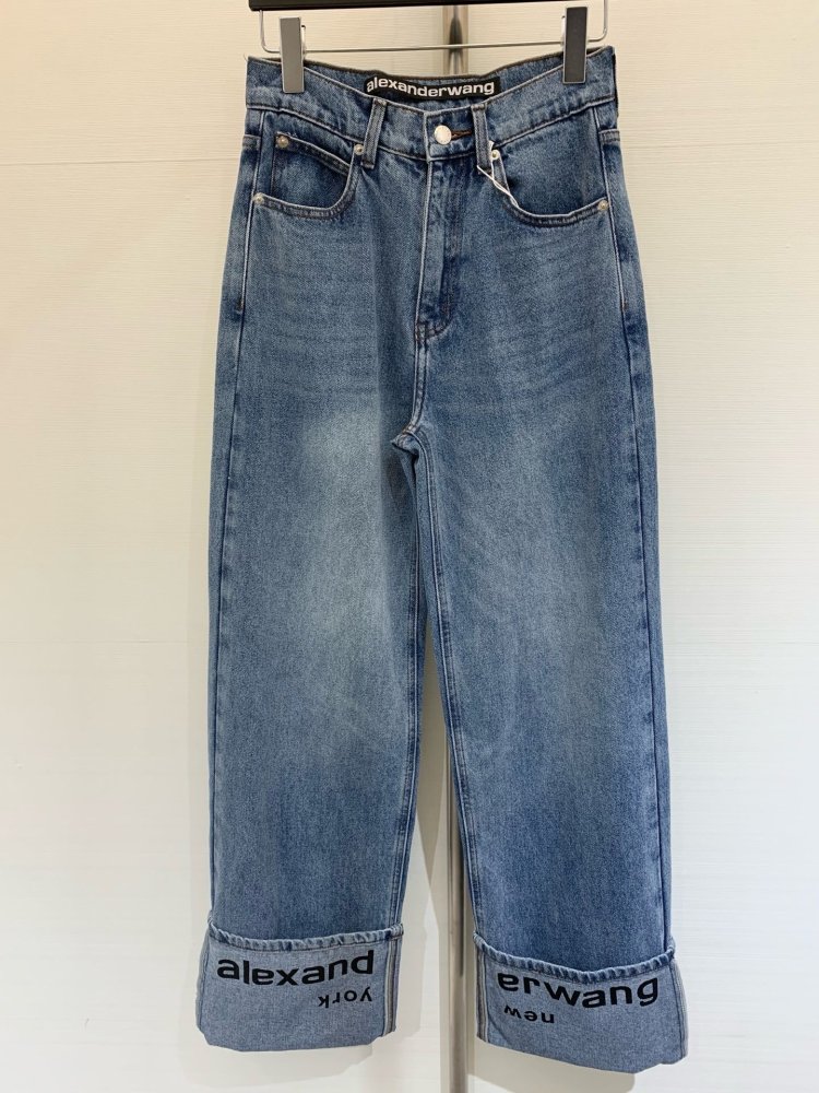 Джинсы женские фото 2