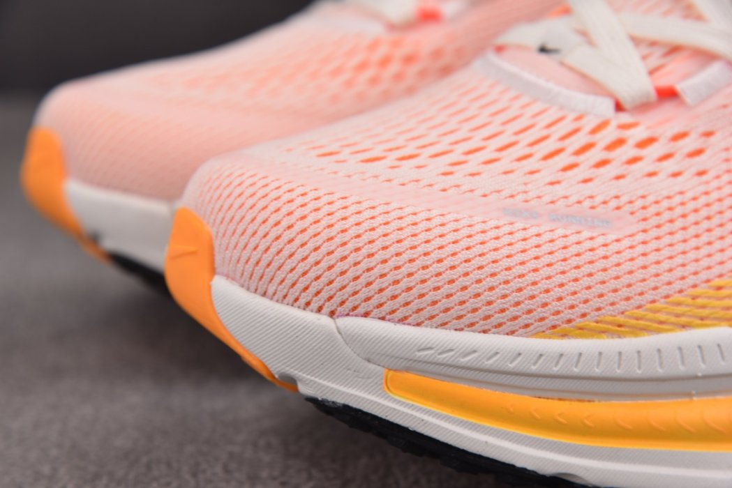 Кроссовки Vomero 18 Sail Bright Crimson фото 11