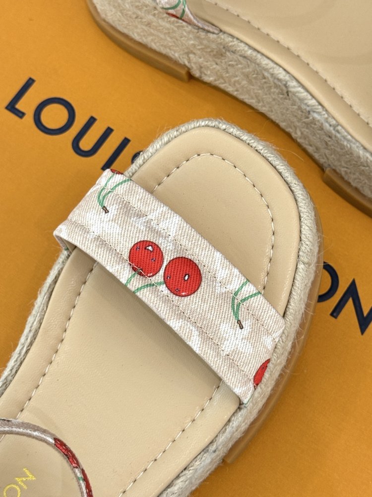 Босоніжки фото 7