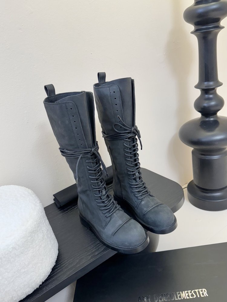 Чоботи жіночі