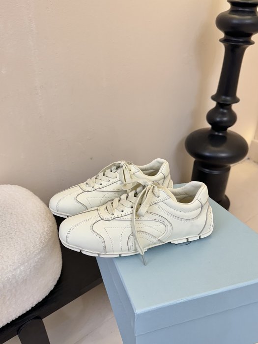 Кроссовки фото 5