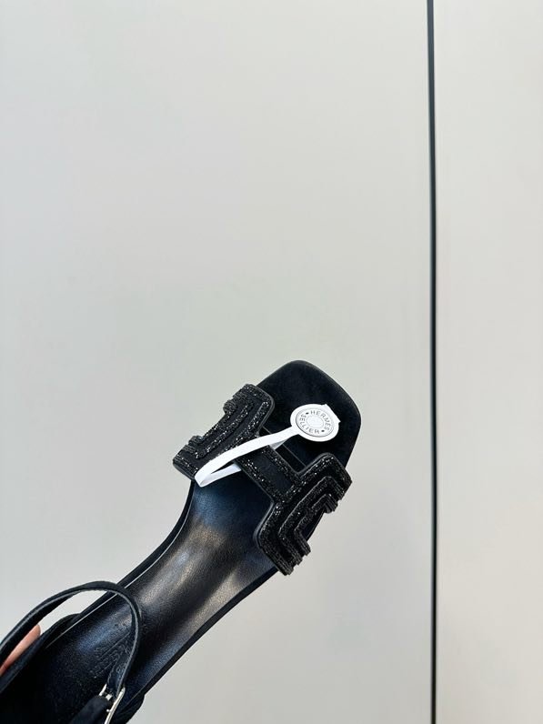 Босоножки фото 5