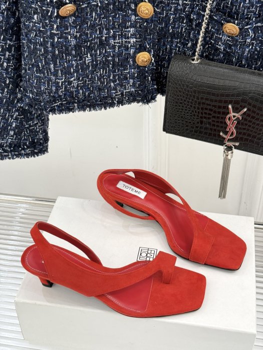 Босоножки фото 3