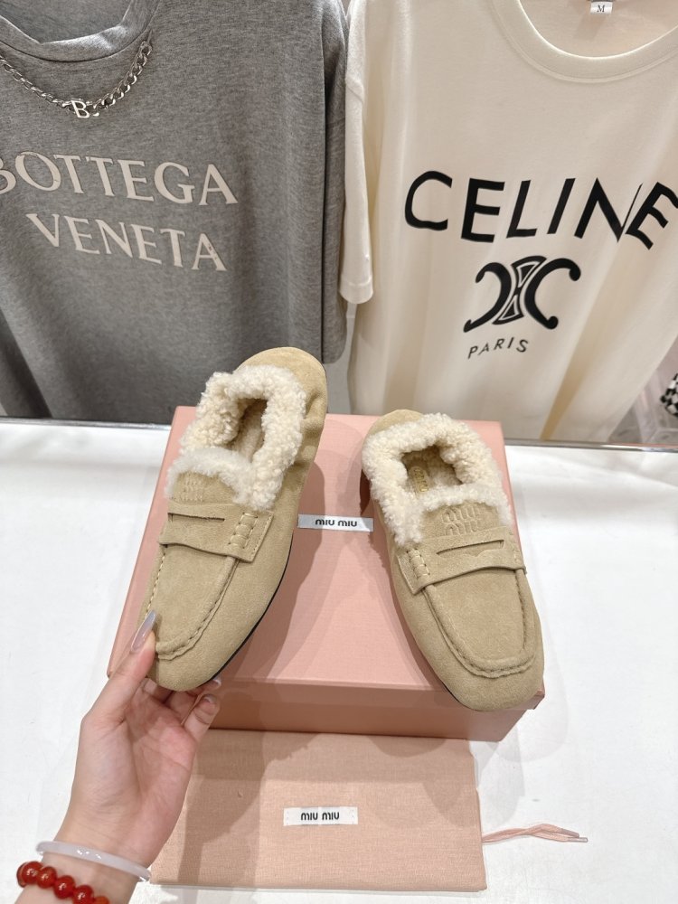 Лоферы женские на меху фото 4