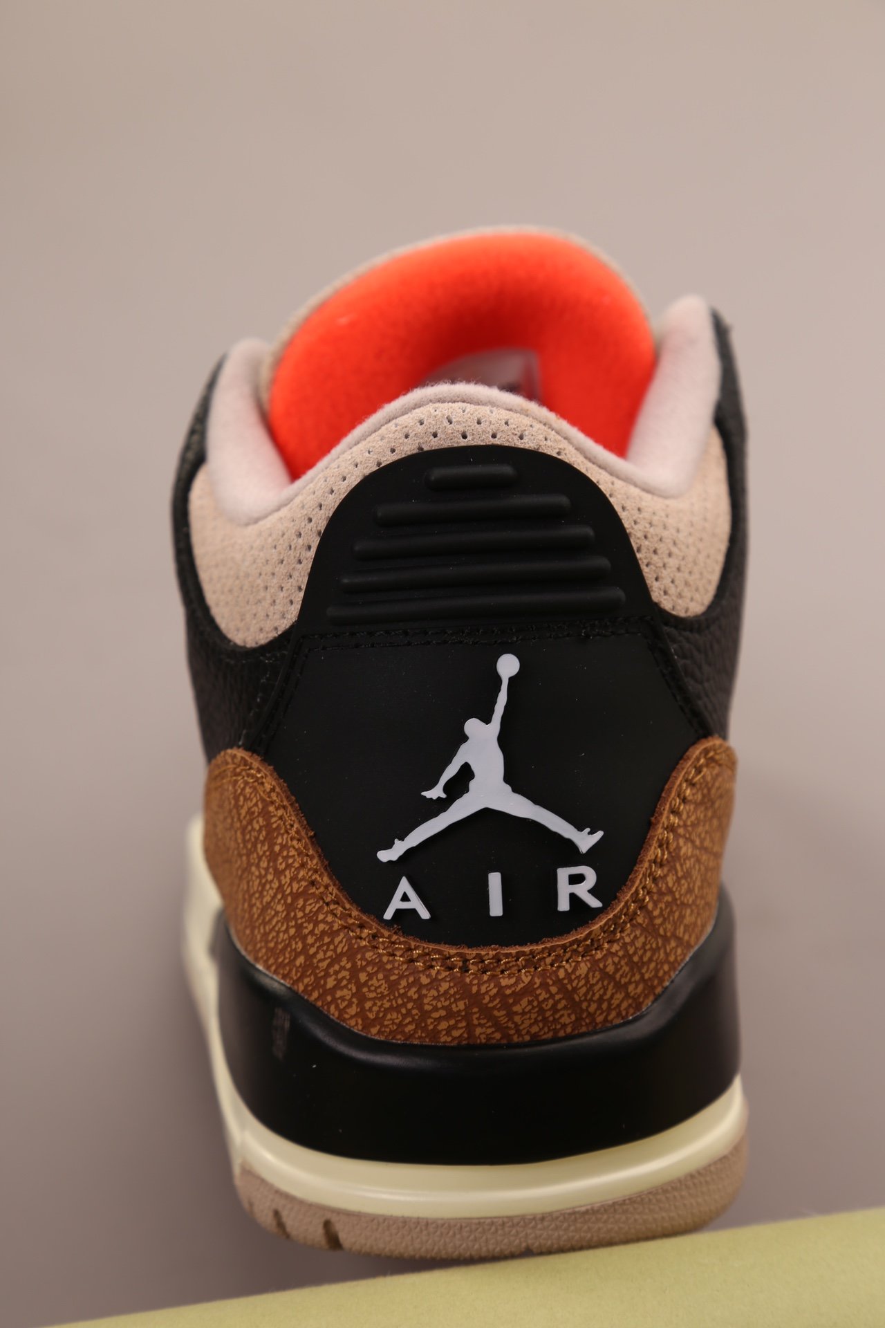 Кросівки Air Jordan 3 Retro CT8532-008 фото 5