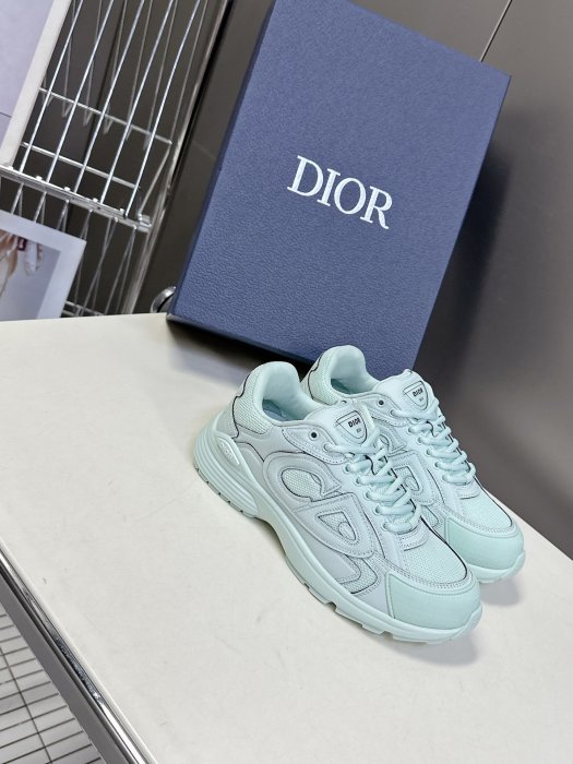 Кроссовки фото 2