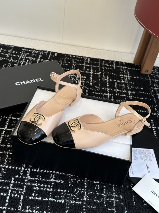 Босоножки фото 3