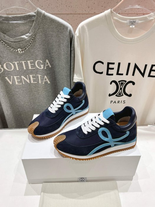 Кроссовки женские фото 4