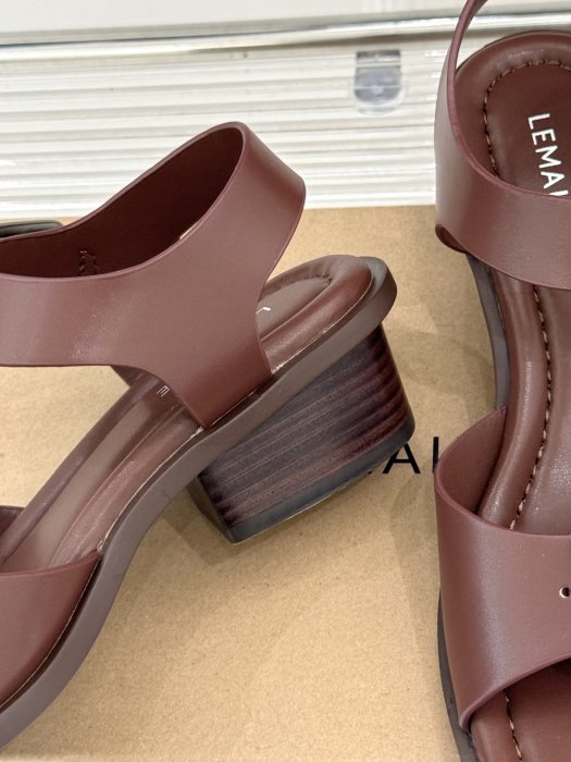 Босоножки фото 6